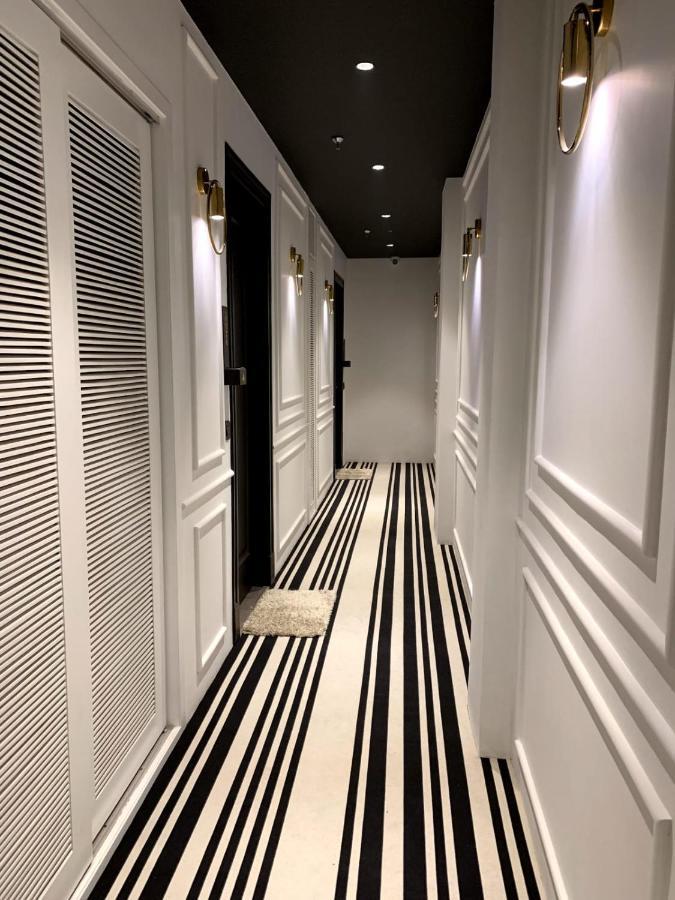 Hotel Madhav'S Lap Of Luxury Moradabad Exterior foto